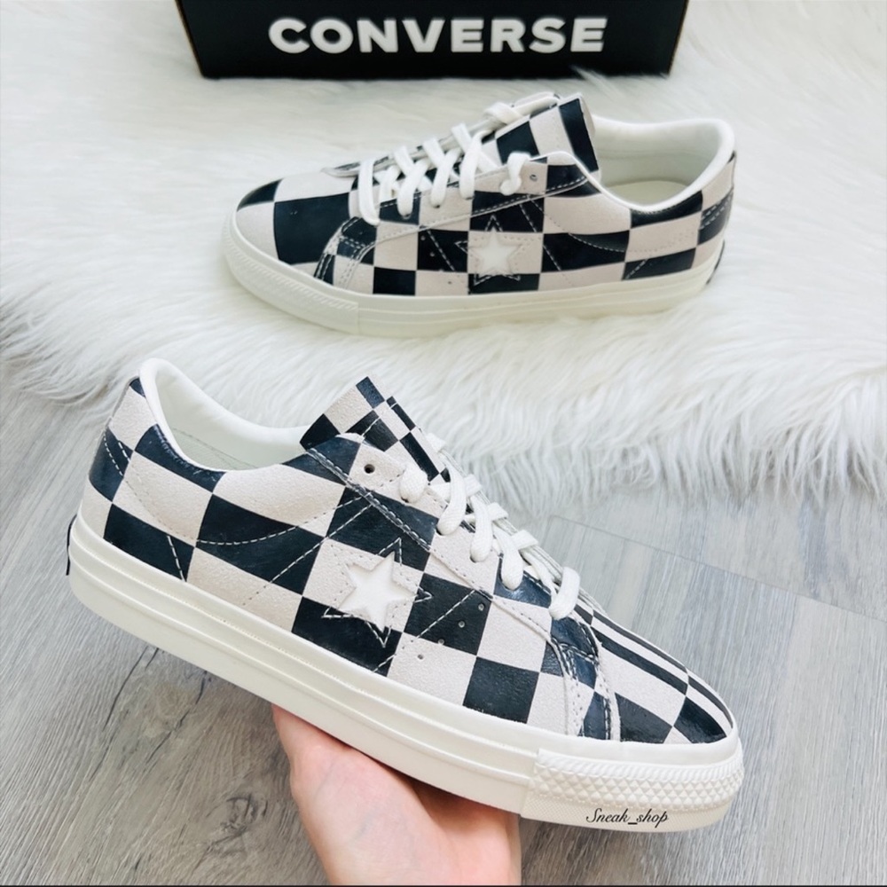 NWT Converse One Star OX Women’s Shoes